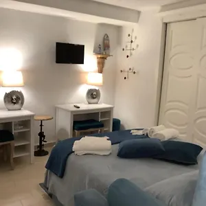 https://tinnyhouse.hotels-amalfi.com