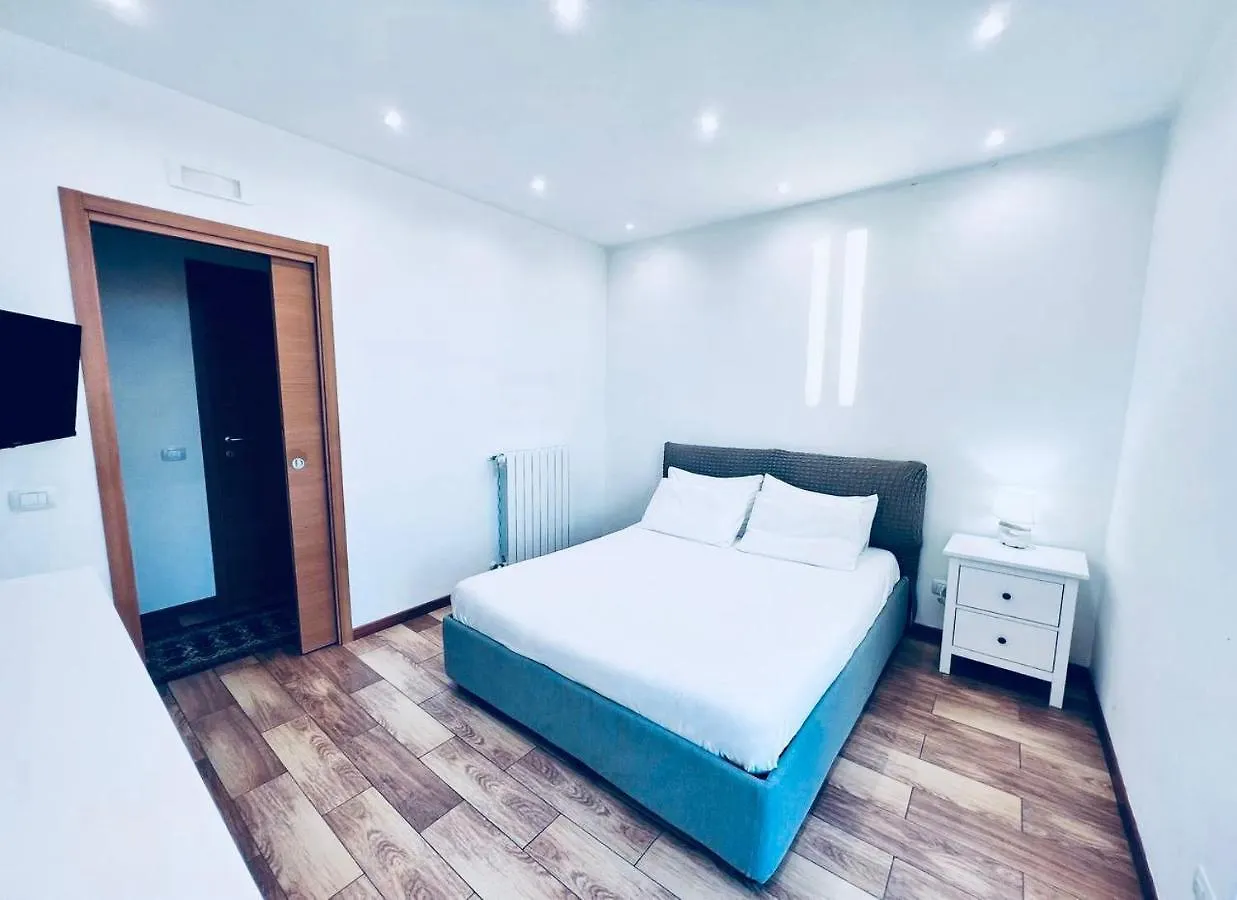 Castle Suite Bari contacts